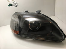 Load image into Gallery viewer, Honda Civic 96-98 custom projector headlights
